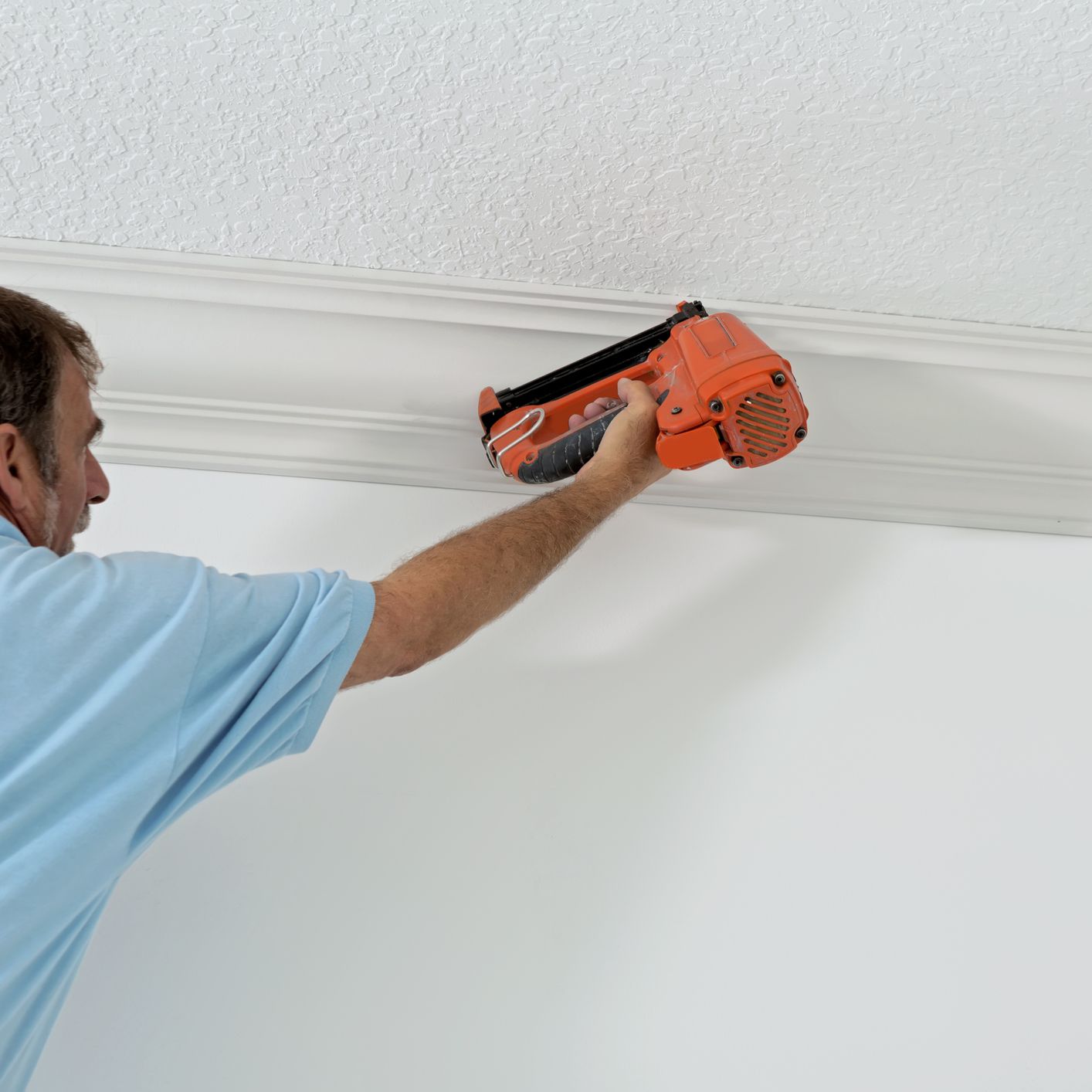How to install crown moulding?